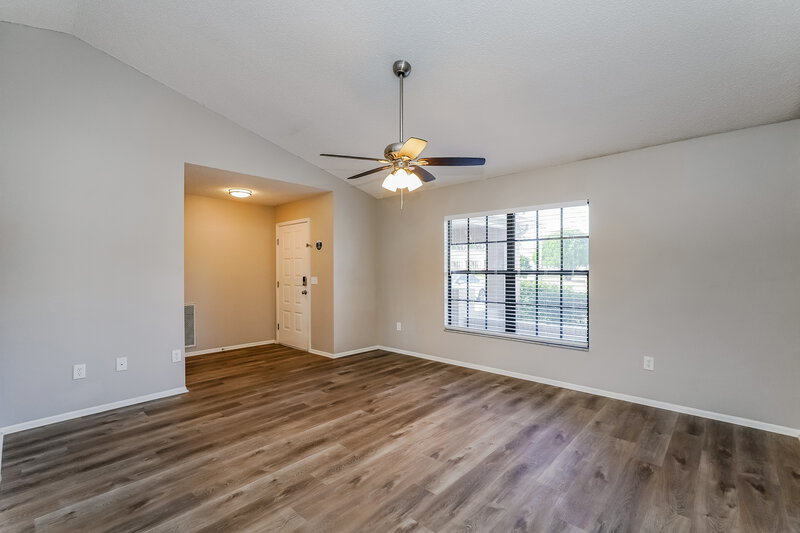 2,080/Mo, 7206 Orchid Lake Rd New Port Richey, FL 34653 Living Room View 2
