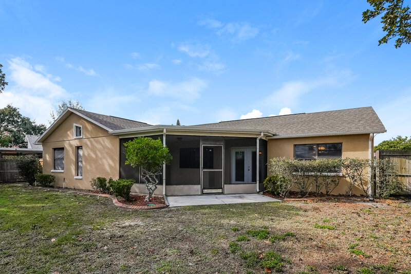 2,080/Mo, 7206 Orchid Lake Rd New Port Richey, FL 34653 Rear View