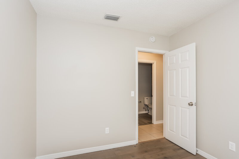 2,135/Mo, 4035 Forecast Dr Brandon, FL 33511 Bedroom View 4