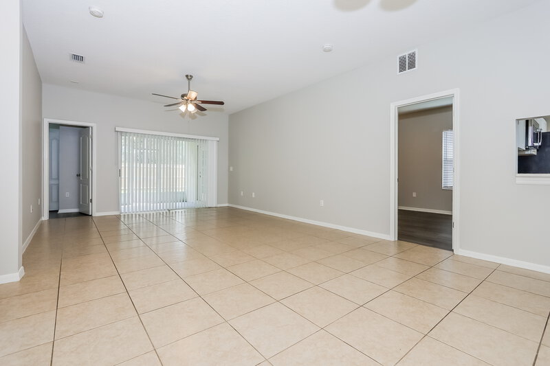 2,550/Mo, 7006 Monarch Park Dr Apollo Beach, FL 33572 Living Room View