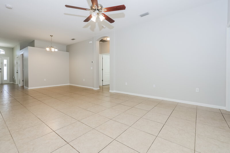 2,550/Mo, 7006 Monarch Park Dr Apollo Beach, FL 33572 Living Room View 2