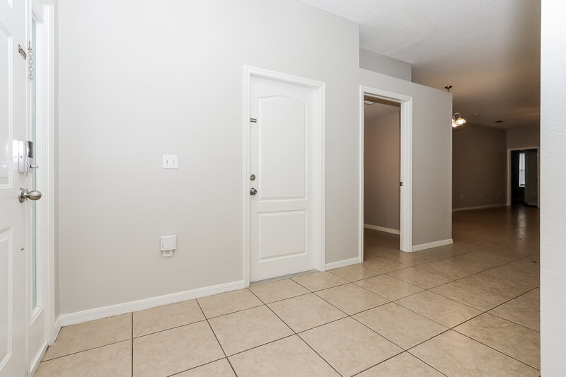 2,550/Mo, 7006 Monarch Park Dr Apollo Beach, FL 33572 Dining Room View 2