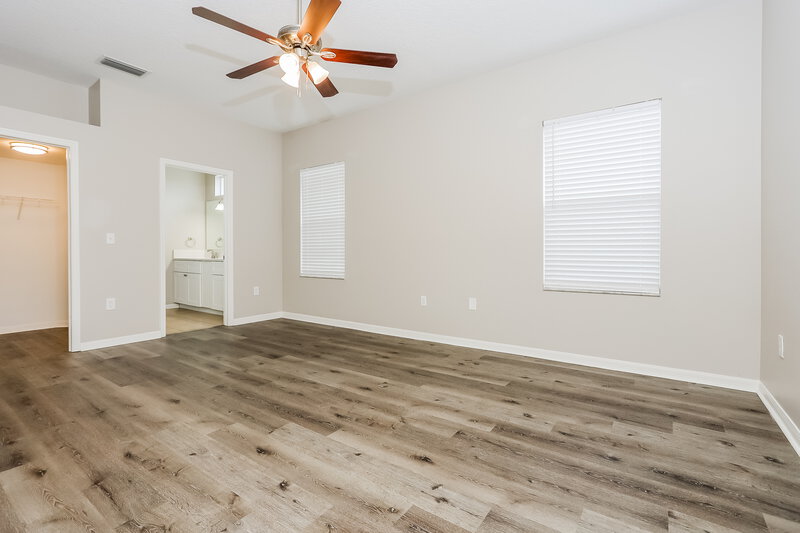 2,550/Mo, 7006 Monarch Park Dr Apollo Beach, FL 33572 Main Bedroom View