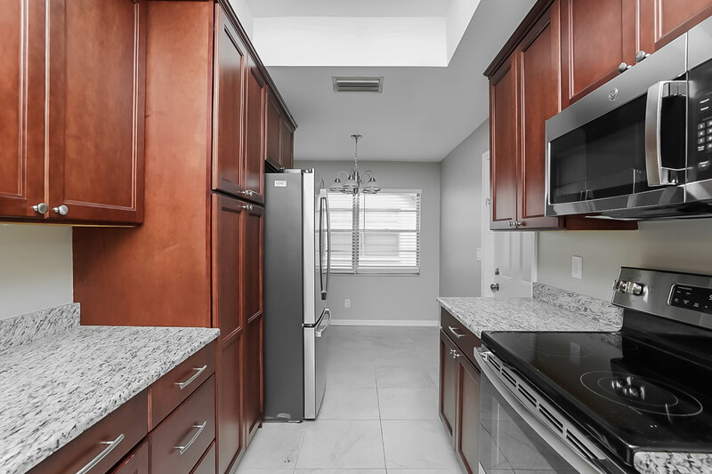 2,430/Mo, 5312 Southwick Dr Tampa, FL 33624 Kitchen View 2