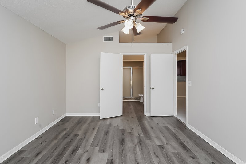2,430/Mo, 5312 Southwick Dr Tampa, FL 33624 Main Bedroom View