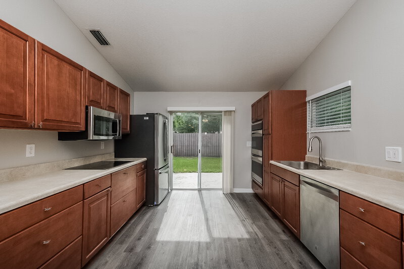 1,920/Mo, 4417 Venice Dr Land O Lakes, FL 34639 Kitchen View 4
