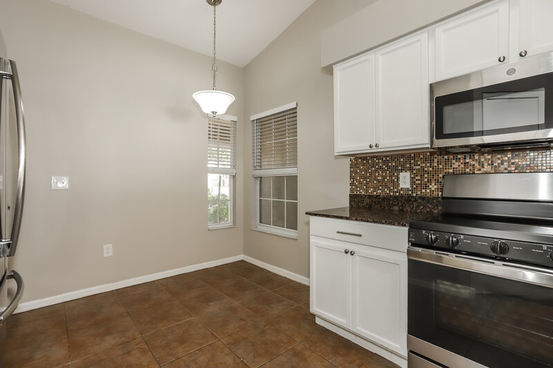 2,345/Mo, 301 Abigail Rd Plant City, FL 33563 Kitchen View