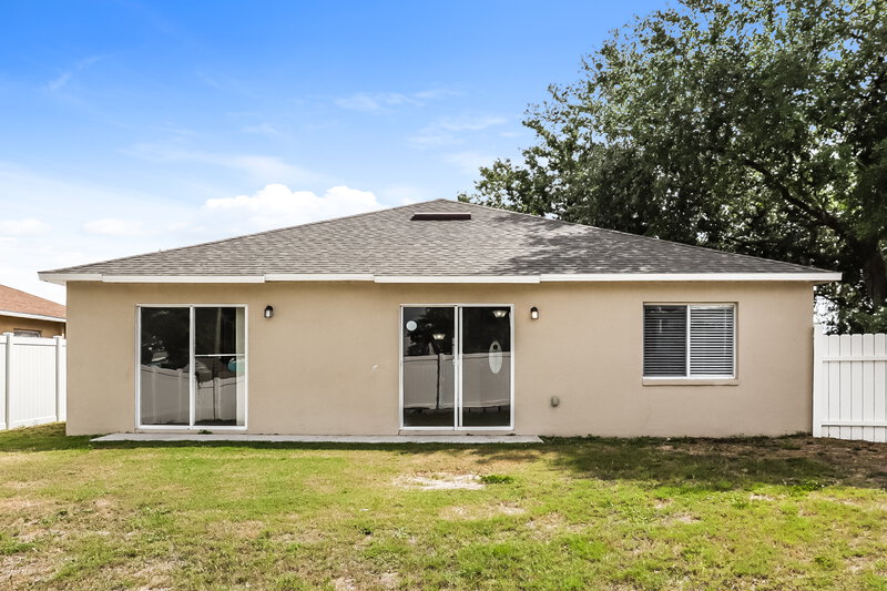 2,345/Mo, 301 Abigail Rd Plant City, FL 33563 Rear View