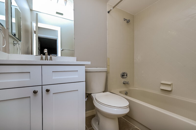 1,765/Mo, 8420 Duval Dr Port Richey, FL 34668 Bathroom View