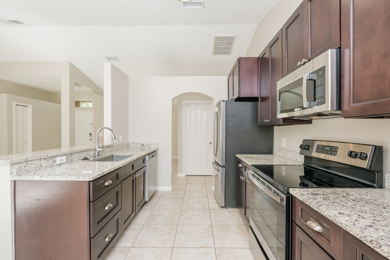 2,970/Mo, 5616 Brookdale Way Tampa, FL 33625 Kitchen View