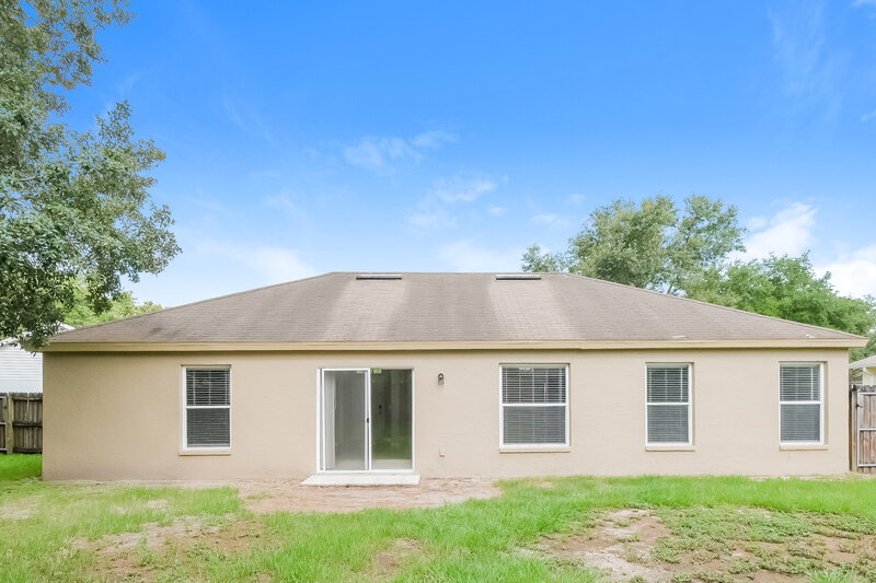 2,970/Mo, 5616 Brookdale Way Tampa, FL 33625 Rear View