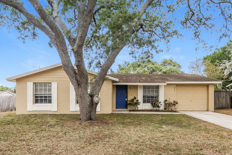 1,995/Mo, 904 Briarcliff Dr Valrico, FL 33594 External View