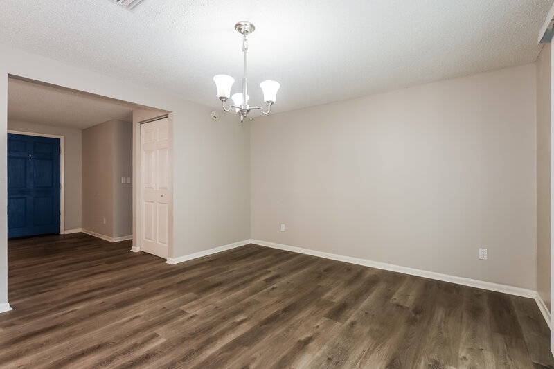 1,995/Mo, 904 Briarcliff Dr Valrico, FL 33594 Dining Room View