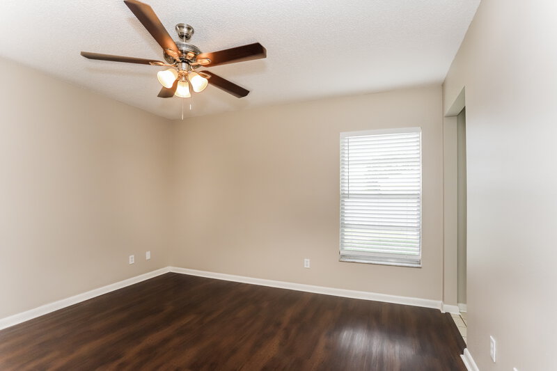 2,205/Mo, 24904 Silversmith Dr Lutz, FL 33559 Main Bedroom View