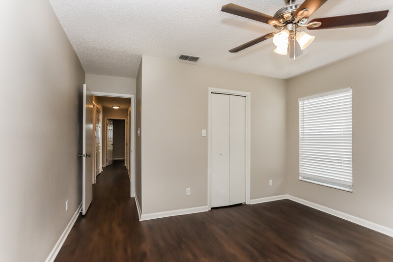 2,205/Mo, 24904 Silversmith Dr Lutz, FL 33559 Main Bedroom View 2