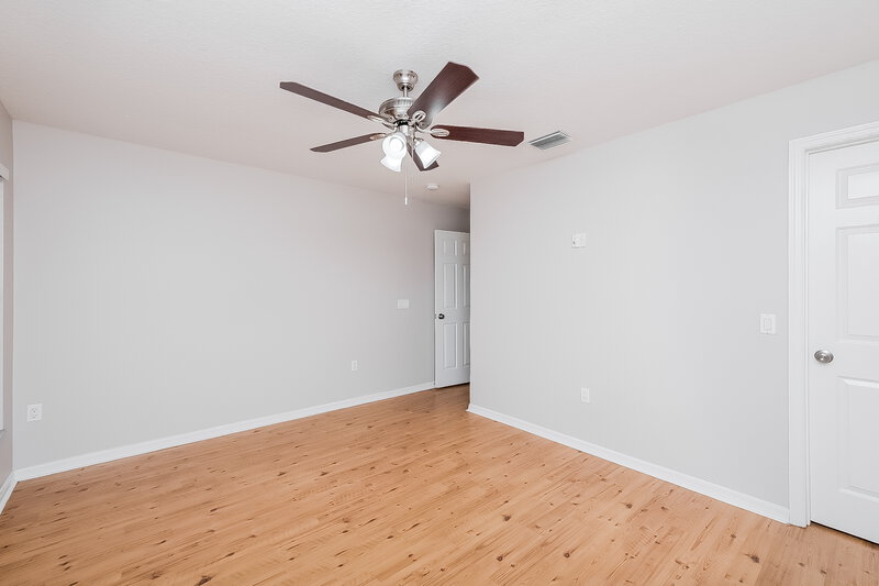 3,500/Mo, 11830 Mango Groves Blvd Seffner, FL 33584 Main Bedroom View 2
