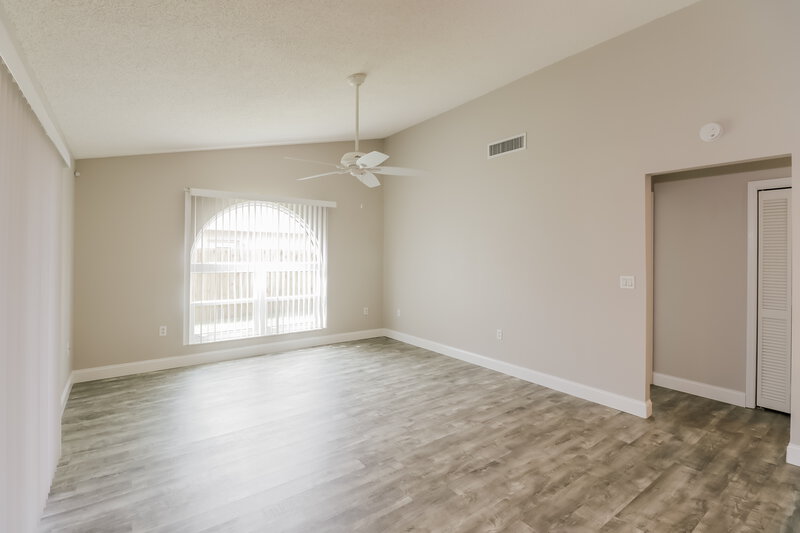 2,355/Mo, 8110 Tarsier Ave New Port Richey, FL 34653 Living Room View