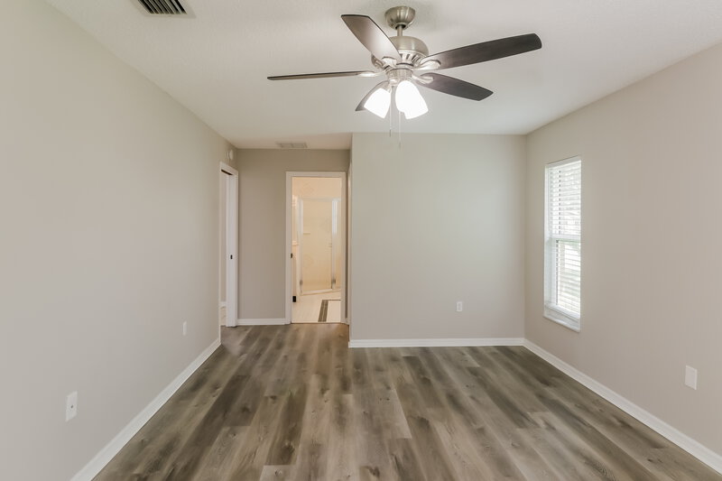 2,355/Mo, 8110 Tarsier Ave New Port Richey, FL 34653 Main Bedroom View 2