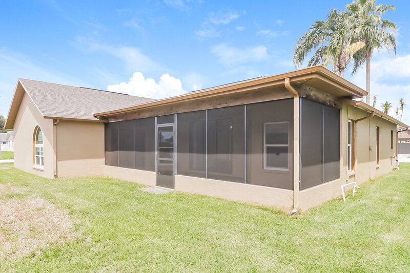 2,355/Mo, 8110 Tarsier Ave New Port Richey, FL 34653 Rear View
