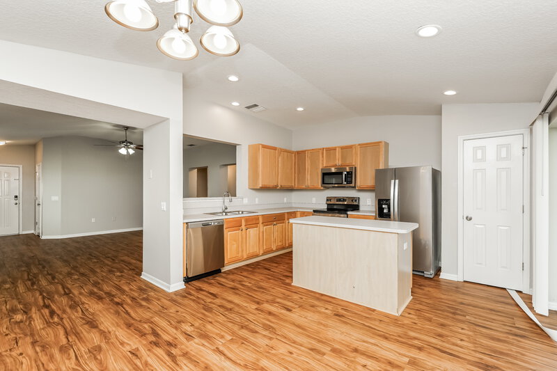 2,230/Mo, 13511 Blue Sunfish Ct Riverview, FL 33569 Dining Room View 2