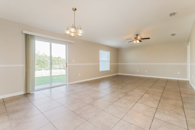 2,015/Mo, 1637 Climbing Dayflower Dr Ruskin, FL 33570 Living Room View