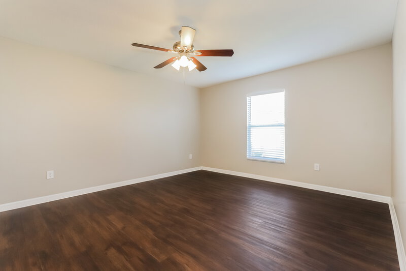 2,015/Mo, 1637 Climbing Dayflower Dr Ruskin, FL 33570 Main Bedroom View