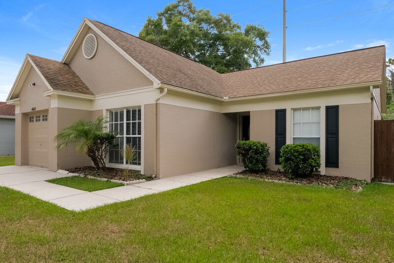 2,250/Mo, 4601 Cabbage Palm Dr Valrico, FL 33596 External View
