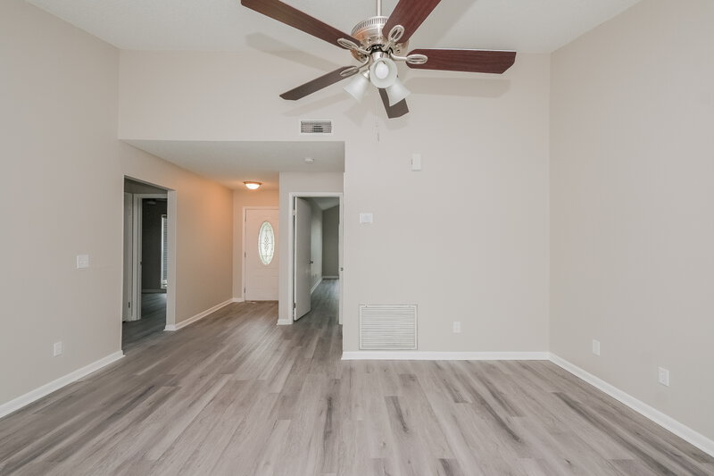 2,250/Mo, 4601 Cabbage Palm Dr Valrico, FL 33596 Living Room View