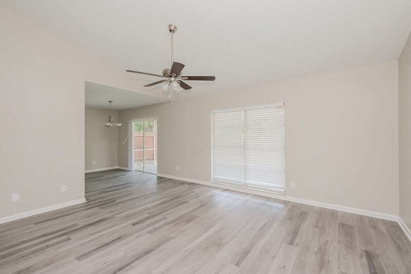 2,250/Mo, 4601 Cabbage Palm Dr Valrico, FL 33596 Living Room View 2