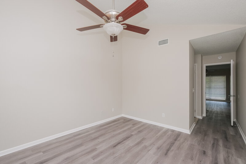 2,250/Mo, 4601 Cabbage Palm Dr Valrico, FL 33596 Main Bedroom View 2