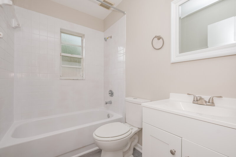 2,250/Mo, 4601 Cabbage Palm Dr Valrico, FL 33596 Main Bedroom View 3