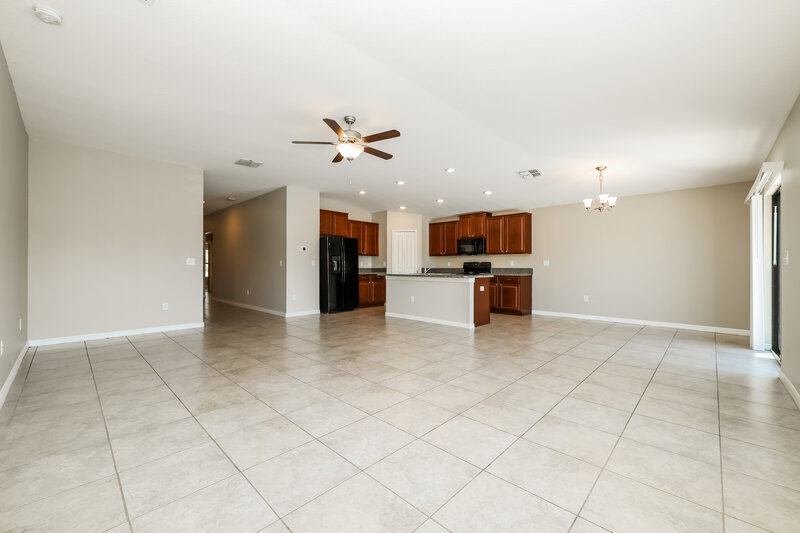 2,255/Mo, 12623 Lemon Pepper Dr Riverview, FL 33578 Living Room View