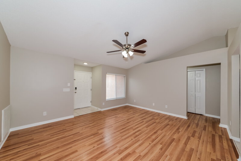 2,005/Mo, 13219 Prestwick Creek Dr Riverview, FL 33579 Living Room View