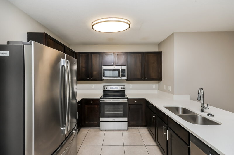 2,075/Mo, 10529 Whispering Hammock Dr Riverview, FL 33578 Kitchen View