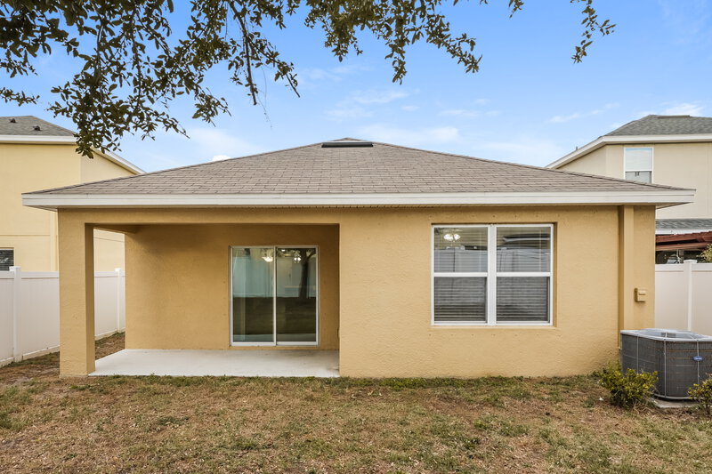 2,075/Mo, 10529 Whispering Hammock Dr Riverview, FL 33578 Rear View