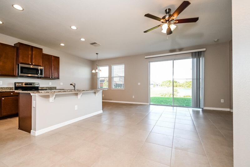 2,225/Mo, 12039 Ledbury Commons Dr Gibsonton, FL 33534 Twilight Front View