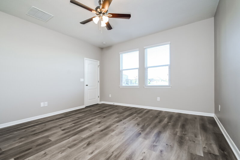 2,225/Mo, 12039 Ledbury Commons Dr Gibsonton, FL 33534 Main Bedroom View 2