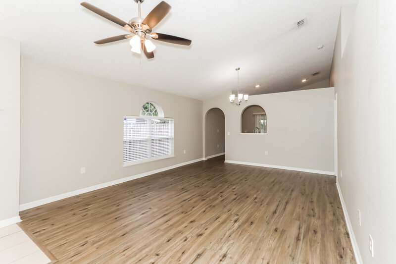 2,095/Mo, 6204 Gassino Pl Riverview, FL 33578 Living Room View