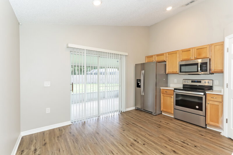 2,095/Mo, 6204 Gassino Pl Riverview, FL 33578 Kitchen View