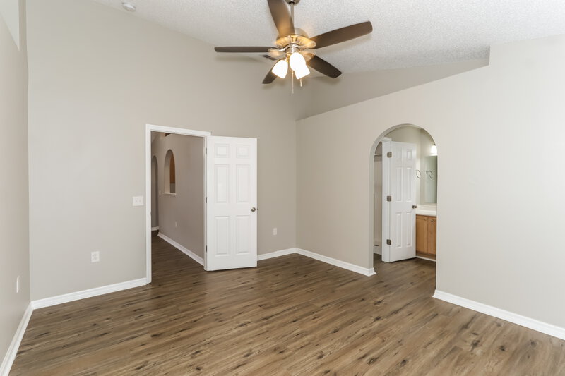 2,095/Mo, 6204 Gassino Pl Riverview, FL 33578 Main Bedroom View 2