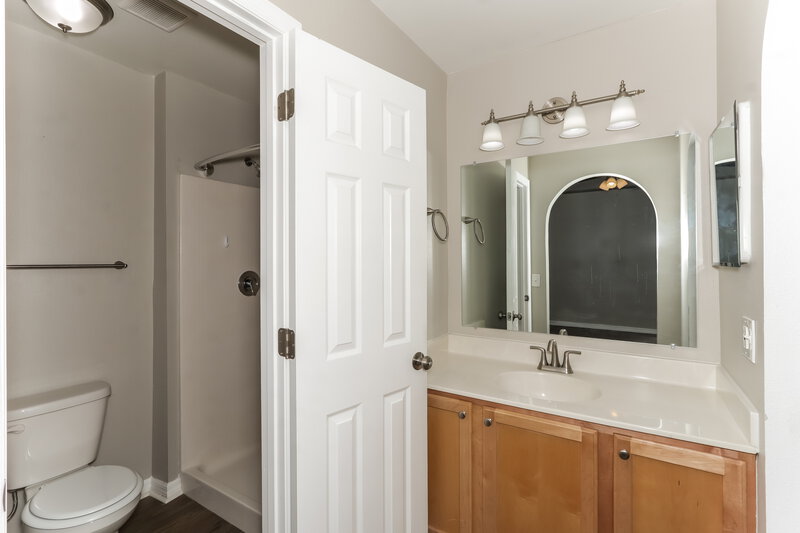 2,095/Mo, 6204 Gassino Pl Riverview, FL 33578 Main Bathroom View