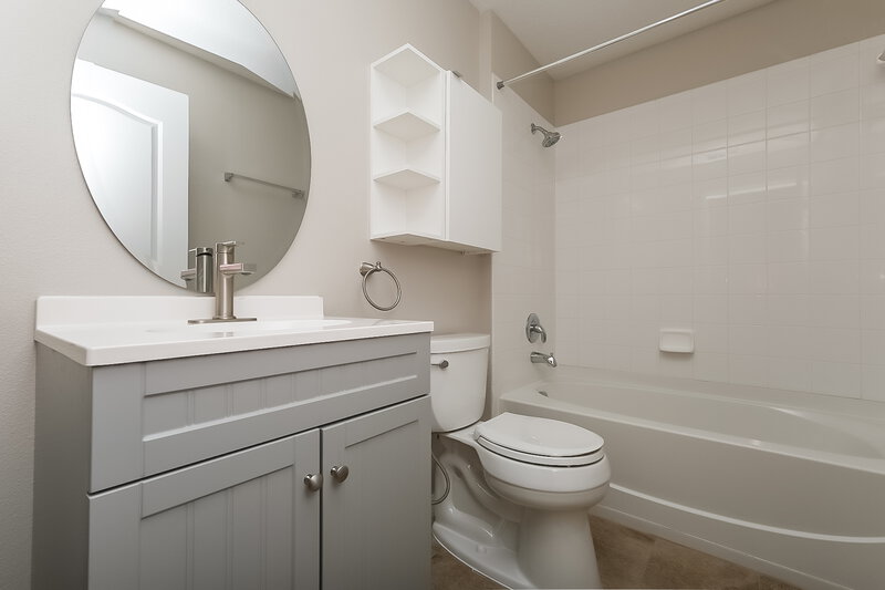 1,900/Mo, 25934 Terrawood Loop Land O Lakes, FL 34639 Bathroom View