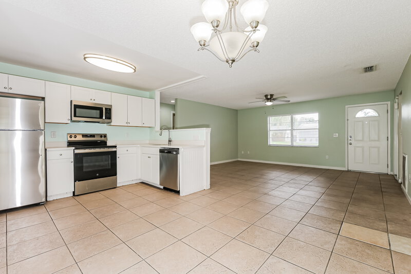 2,205/Mo, 1070 Bridlewood Way Brandon, FL 33511 Dining Room View 2