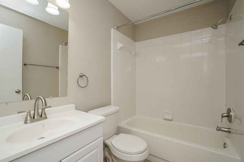 3,590/Mo, 1070 Bridlewood Way Brandon, FL 33511 Main Bathroom View
