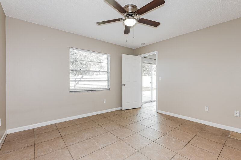 2,205/Mo, 1070 Bridlewood Way Brandon, FL 33511 Main Bedroom View 2