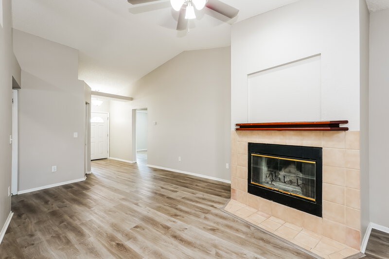 3,480/Mo, 914 Axlewood Cir Brandon, FL 33511 Living Room View 2