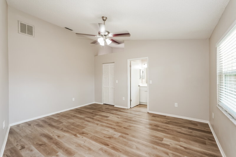 3,480/Mo, 914 Axlewood Cir Brandon, FL 33511 Main Bedroom View