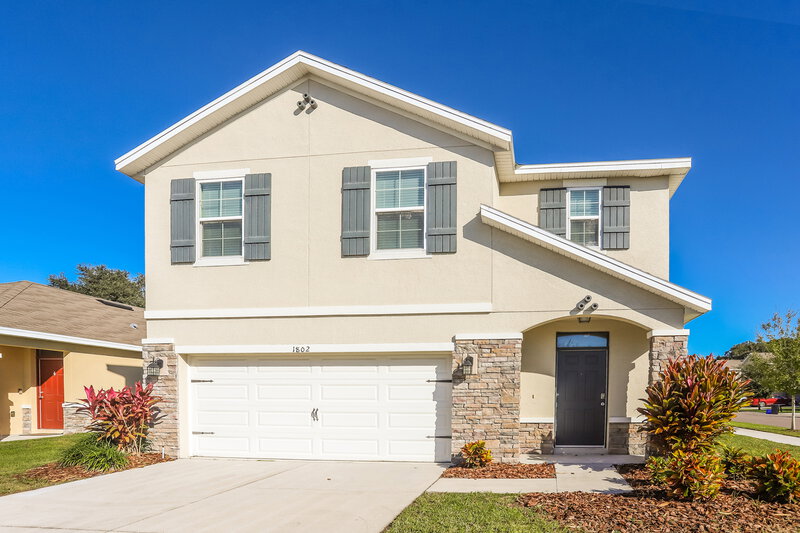 2,875/Mo, 1802 Greenwood Valley Dr Plant City, FL 33563 External View