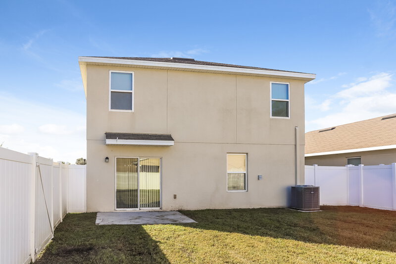 2,875/Mo, 1802 Greenwood Valley Dr Plant City, FL 33563 Rear View