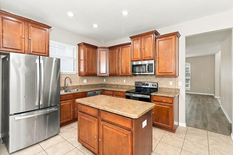 2,085/Mo, 12159 Colony Lakes Blvd New Port Richey, FL 34654 Kitchen View